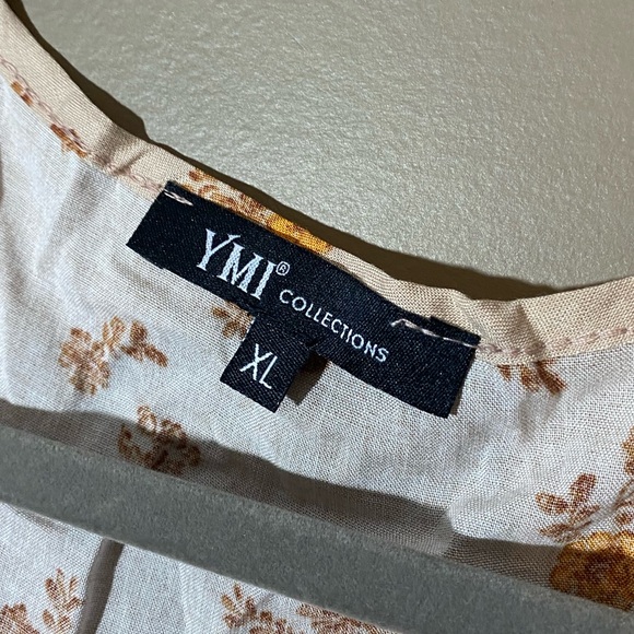 YMI Collection Deep V Surplice Floral Crop Top - Picture 6 of 6